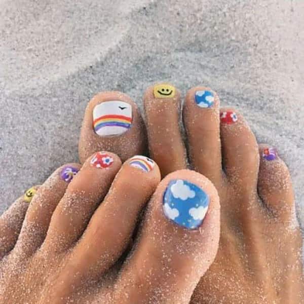 Adorables uñas de los pies de verano
