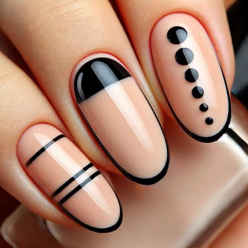 BB Cream Nails con Un Toque de Negro-uñas crema