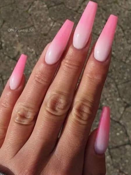 Bonitos diseños de uñas de bailarina Ombre