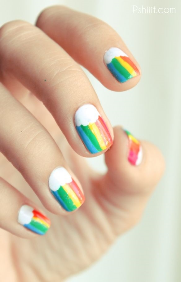 Diseño tipo arcoíris para uñas cortas