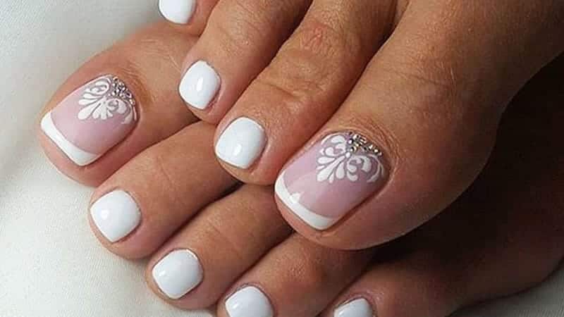 Diseños de uñas para pies de boda