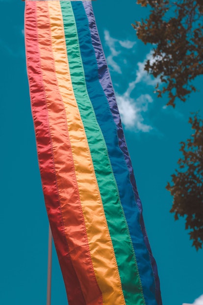 Qué significa la bandera del arco iris para las personas