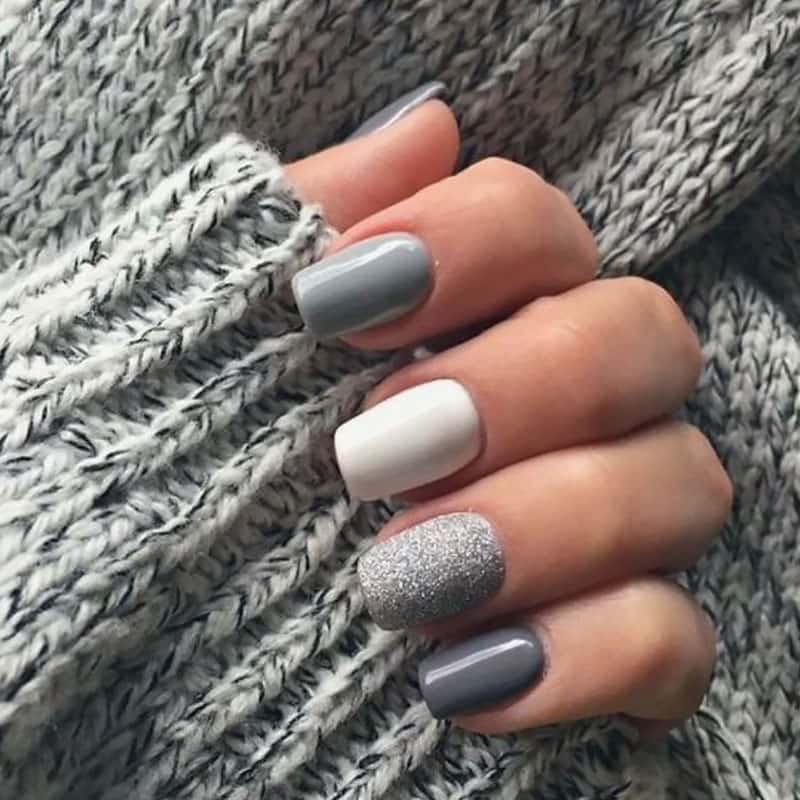 Sombras de uñas grises