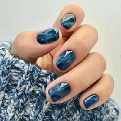 Uñas de mármol azul