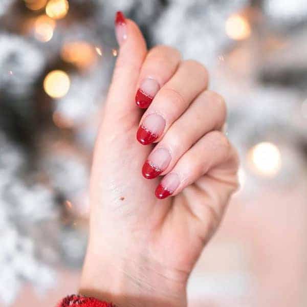 Uñas de punta roja -Colores de Uñas para Invierno