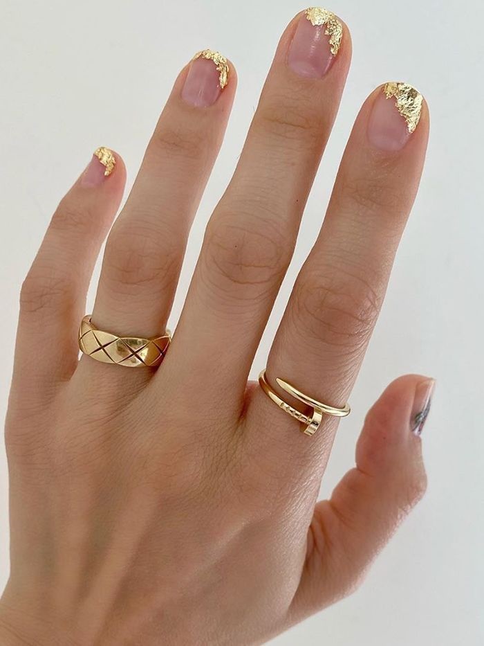 esmalte de oro metálico para uñas