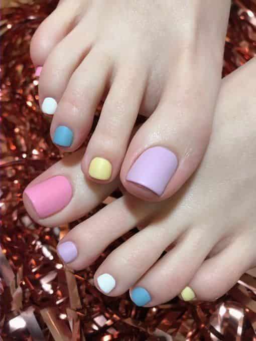 uñas de colores para pies